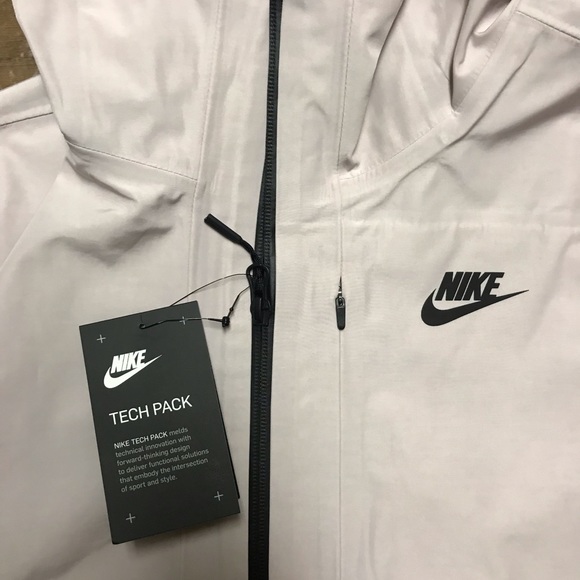 Nike Woven Tech Jacket - Picture 6 of 8